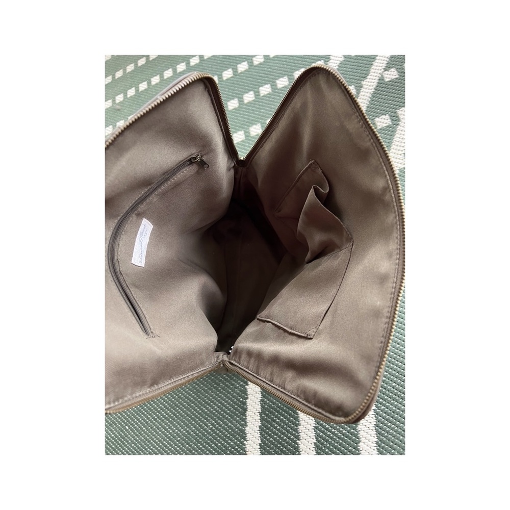 Universal Threads Backpack / Traveling Tote - Picture 4 of 6